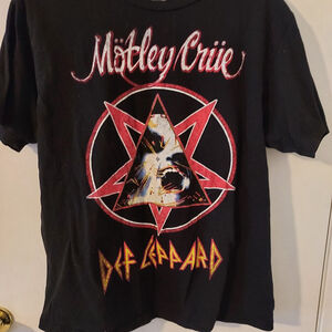 Motley Crue Def Leppard Poison 2022 Stadium Tour Double-Sided T-Shirt Large